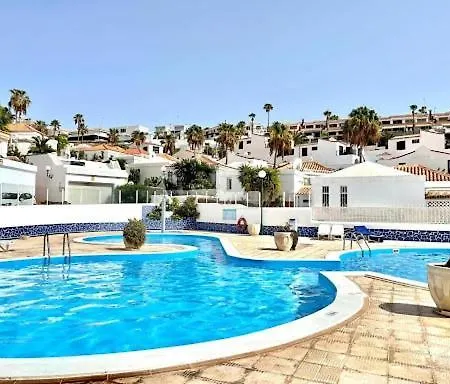 Apartamento Holliday Village *